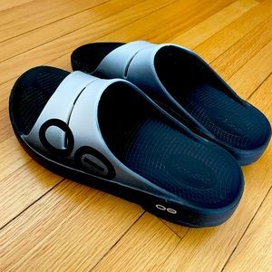 Oofos women’s slides